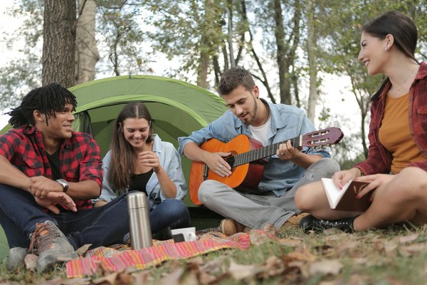 Camping près du Puy du Fou : détente et aventures garanties